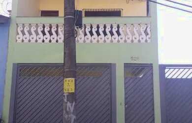 Imagem: A casa possui 3 Dormitórios, 1 Banheiro, 2 Vagas na garagem