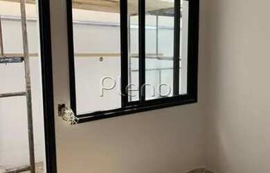 Imagem 6: Venda Casa com 275,00 metroQuadrado, 3 dormitório s , 2 vaga s . Swiss...