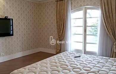 Imagem: A casa em condomínio possui 4 Dormitórios, 3 Banheiros, 4