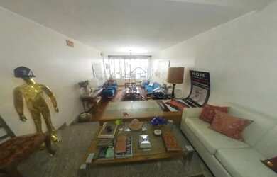 Imagem: O apartamento possui 4 Dormitórios, 5 Banheiros, 2 Vagas na