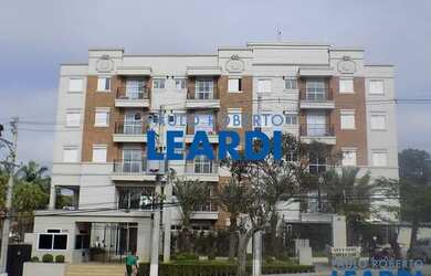 Imagem: O apartamento possui 2 Dormitórios, 2 Banheiros, 2 Vagas na