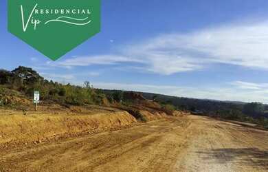 Imagem: O terreno possui 360m² de Área, Imóvel novo e está localizado