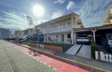 Imagem 2: Extraordinária Casa de Alto Padrão em Condomínio Fechado a Beira Mar...