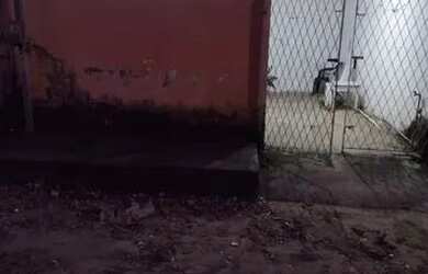 Imagem: A casa à venda possui 2 Dormitórios, 1 Banheiro, 1 Vaga na