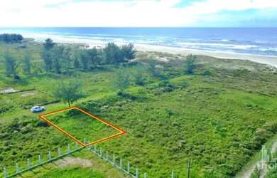 Imagem: O terreno e está localizado em Balneário Gaivota, SC à venda