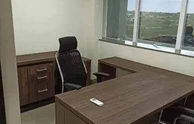 Imagem: O depósito possui 2 Vagas na garagem, 70m² de Área e está