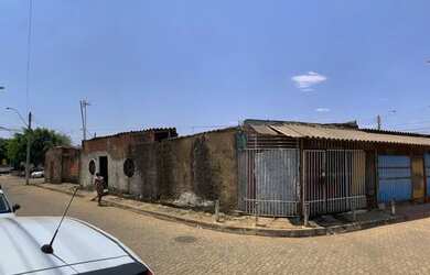 Imagem 3: URGENTE ATENÇÃO INVESTIDOR Lote com três casas Esquinão 187m² Escriturado...