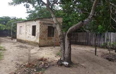 Imagem 2: Vendo terreno. 