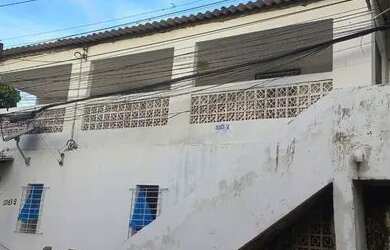 Imagem: A casa possui 3 Dormitórios, 1 Banheiro, 120m² de Área e