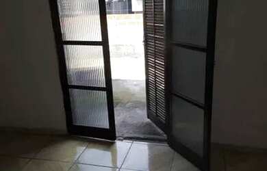 Imagem 4: Casa para venda possui 180 metros quadrados em sao cristovão