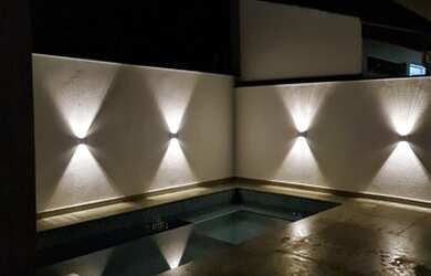 Imagem: A casa possui 5 Dormitórios, 4 Banheiros, 4 Vagas na garagem