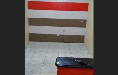 Imagem: A casa possui 1 Dormitório, 1 Banheiro e está localizado