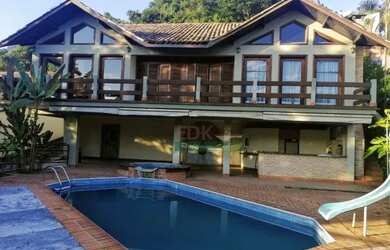 Imagem: A casa em condomínio possui 4 Dormitórios, 5 Banheiros, 5