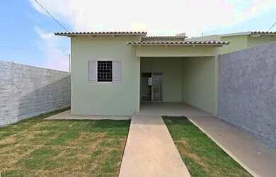 Imagem: A casa possui 2 Dormitórios, 1 Banheiro, 1 Vaga na garagem