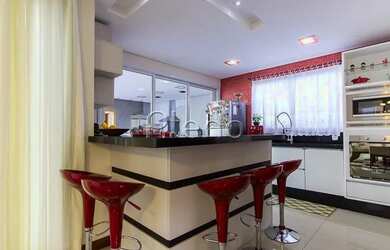 Imagem 13: Venda Casa com 303,86 metroQuadrado, 4 dormitório s , 2 vaga s . Swiss...