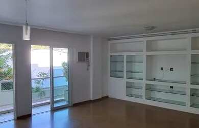 Imagem: O apartamento possui 4 Dormitórios, 3 Banheiros, 2 Vagas na