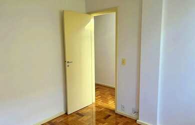 Imagem 12: FLAMENGO - Rua Marques de Abrantes - 2 quartos reformado e armários