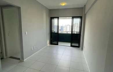 Imagem: O apartamento possui 1 Dormitório, 1 Banheiro, 1 Vaga na garagem