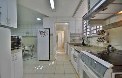 Imagem 14: APARTAMENTO À VENDA - 246m2 - 5 quartos/2 suítes - vazado - SQS 114...