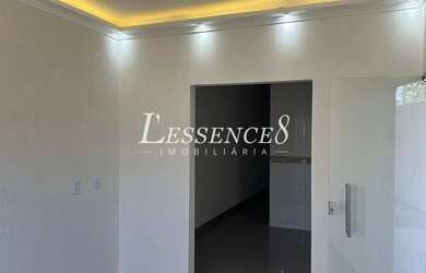 Imagem: A casa possui 2 Dormitórios, 1 Banheiro, 2 Vagas na garagem