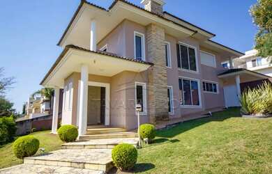 Imagem: A casa em condomínio possui 3 Dormitórios, 2 Banheiros, 2