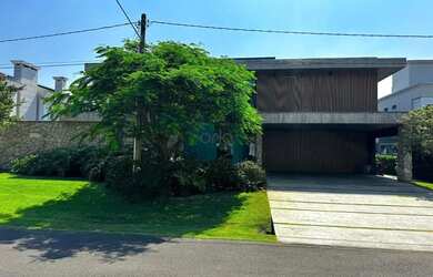 Imagem 2: Mansão beira lago mobiliada e decorada com piscina térmica e 5 suítes...