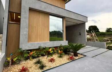 Imagem: A casa em condomínio possui 3 Dormitórios, 4 Banheiros, 1