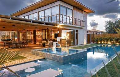 Imagem: A casa possui 5 Dormitórios, 5 Banheiros e 200m² de Área