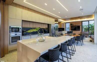 Imagem 13: Casa Sobrado para venda possui 400 metros quadrados com 4 mais escritório...