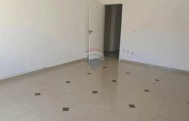 Imagem: O depósito possui 1 Vaga na garagem, 23m² de Área e está