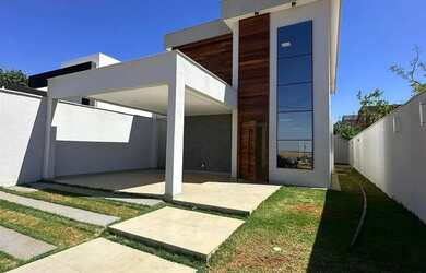 Imagem: A casa em condomínio possui 4 Dormitórios, 3 Banheiros, 3