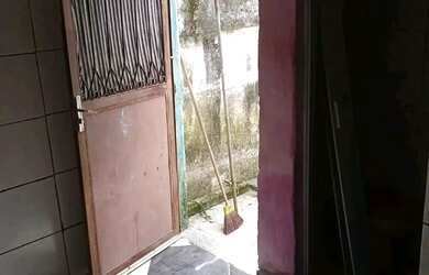 Imagem: A casa possui 1 Dormitório, 1 Banheiro e está localizado