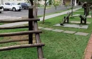 Imagem: A casa em condomínio possui 4 Dormitórios, 2 Banheiros, 2