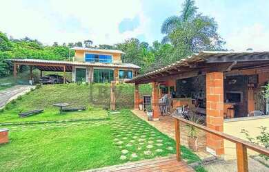 Imagem: A casa em condomínio possui 3 Dormitórios, 4 Banheiros, 5