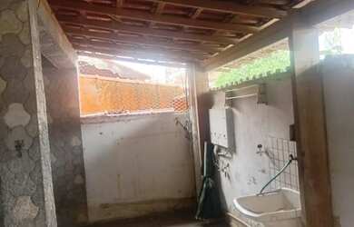 Imagem 2: Aluga-se uma casa. 1 Banheiroe3 Dormitórios