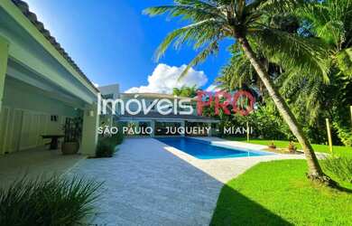 Imagem: A casa em condomínio possui 5 Dormitórios, 5 Banheiros, 2.600m²