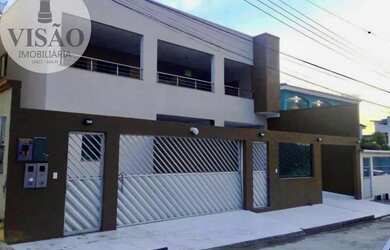 Imagem: A casa possui 3 Dormitórios, 1 Banheiro, 2 Vagas na garagem