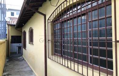 Imagem: O apartamento possui 3 Dormitórios, 2 Banheiros, 5 Vagas na