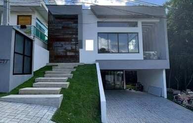 Imagem: A casa em condomínio possui 3 Dormitórios, 5 Banheiros, 5