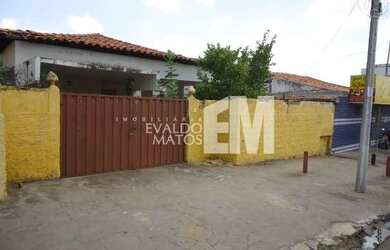 Imagem: A casa possui 3 Dormitórios, 3 Banheiros, 132m² de Área e