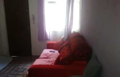 Imagem: O apartamento possui 2 Dormitórios, 1 Banheiro, 1 Vaga na garagem