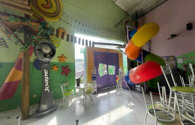 Imagem: O depósito possui 383m² de Área e está localizado em Wanel