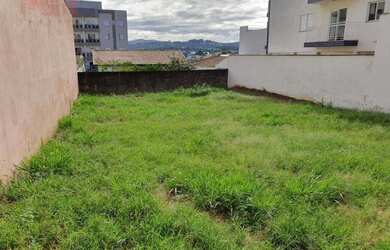 Imagem: O terreno possui 450m² de Área e está localizado em Santa