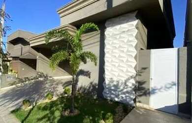 Imagem: A casa em condomínio possui 3 Dormitórios, 3 Banheiros, 4