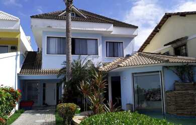 Imagem: A casa em condomínio possui 4 Dormitórios, 4 Banheiros, 4