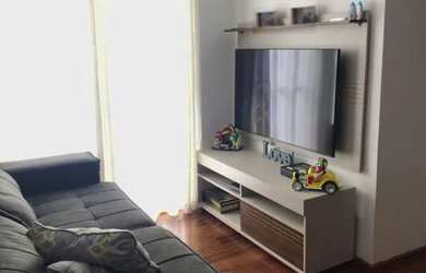 Imagem: O apartamento possui 2 Dormitórios, 1 Banheiro, 1 Vaga na garagem