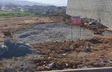 Imagem: O terreno possui 180m² de Área e está localizado em Parque