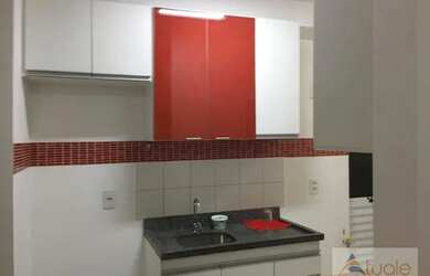 Imagem: O apartamento possui 3 Dormitórios, 1 Banheiro, 1 Vaga na garagem