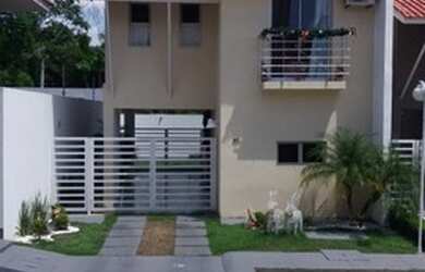 Imagem: A casa em condomínio possui 3 Dormitórios, 3 Banheiros, 2