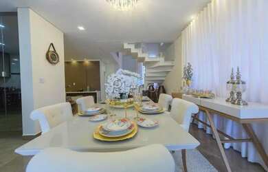 Imagem 7: Venda Casa com 305,00 metroQuadrado, 3 dormitório s , 2 vaga s . Swiss...